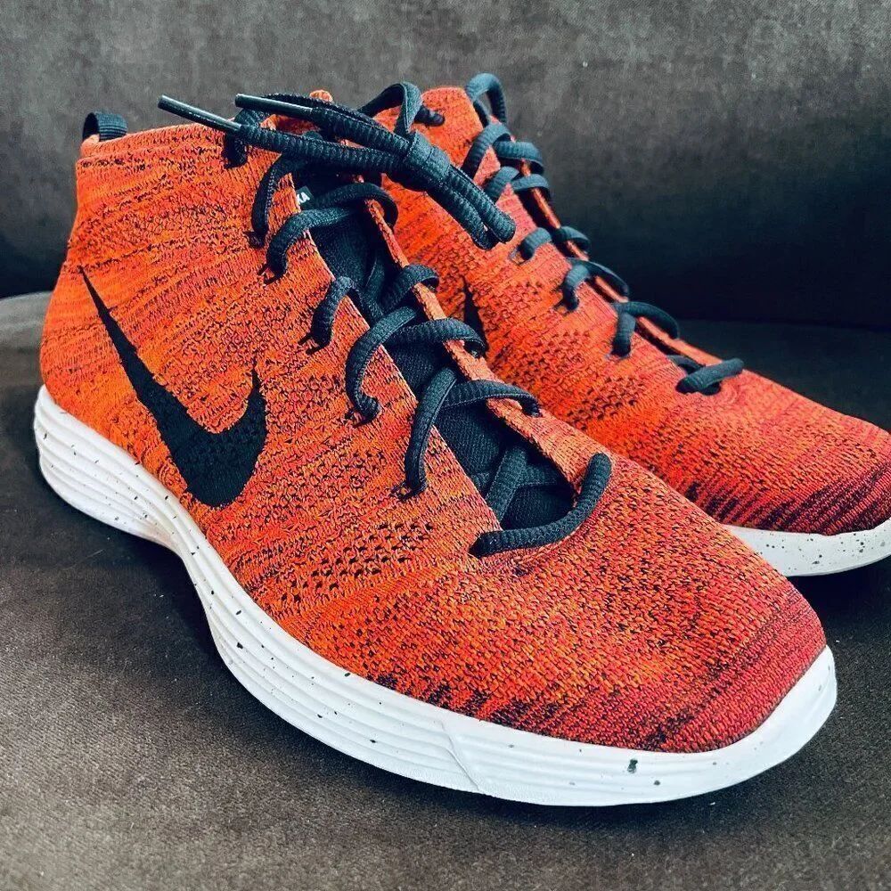 MINT Nike Flyknit Chukka Lunarlon Crimson Black Total Orange White Mens 10 US 44